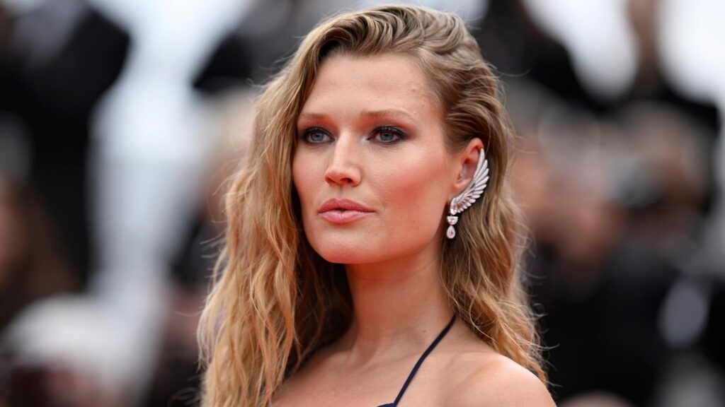 top female celebrities into cryptocurrency